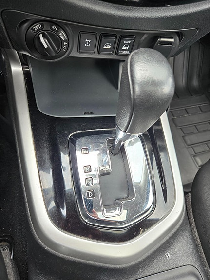 Nissan Navara 27 of 30