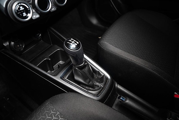 Suzuki Swift 14 of 29