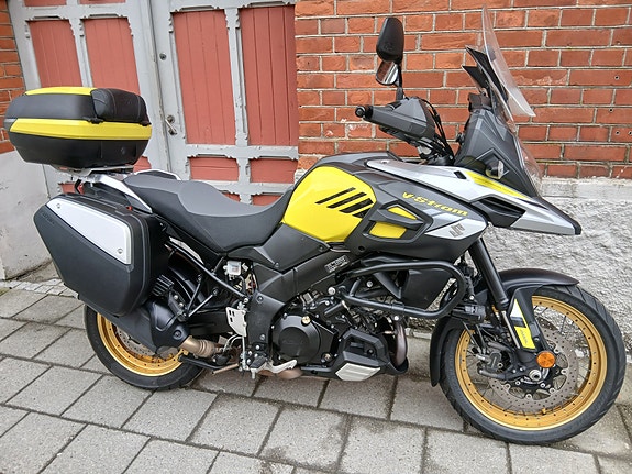 Suzuki DL 1000 V-Strom 2 of 5