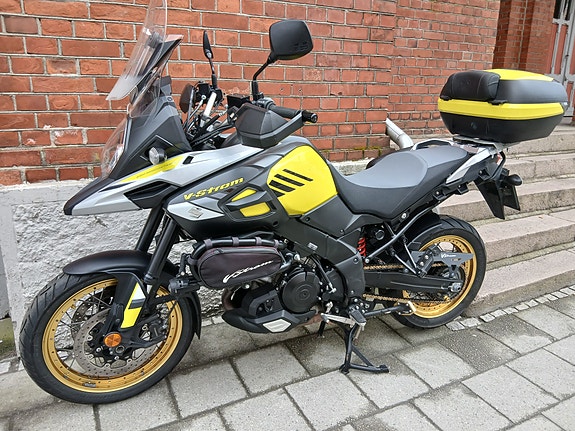 Suzuki DL 1000 V-Strom 3 of 5