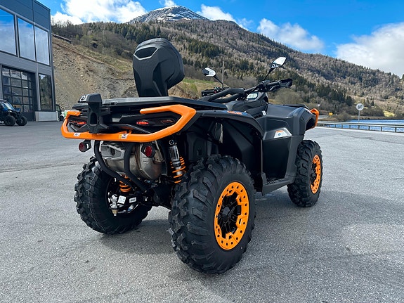 Can-Am Outlander MAX 1000 XT-P 2 of 4