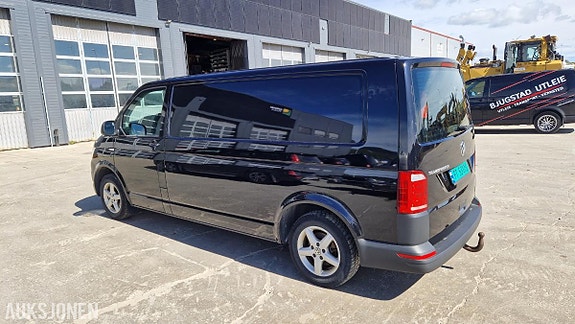 Volkswagen Transporter 3 of 5