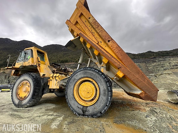 Komatsu 2001 Komatsu HD 785-5 Tipptruck - 91 tonns lastekapasitet - Registrert med sorte skilter - 11 of 30