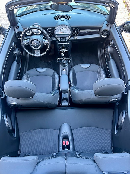 MINI Cooper 12 of 30