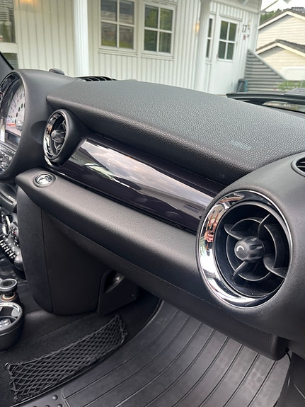 MINI Cooper 16 of 30