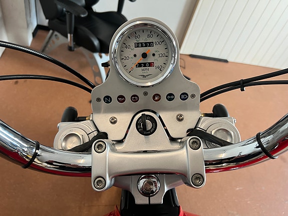 Moto Guzzi CALIFORNIA Bobber bygg 21 of 30