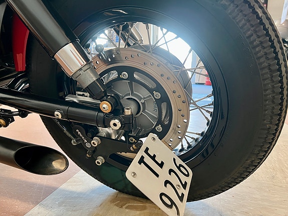 Moto Guzzi CALIFORNIA Bobber bygg 14 of 30