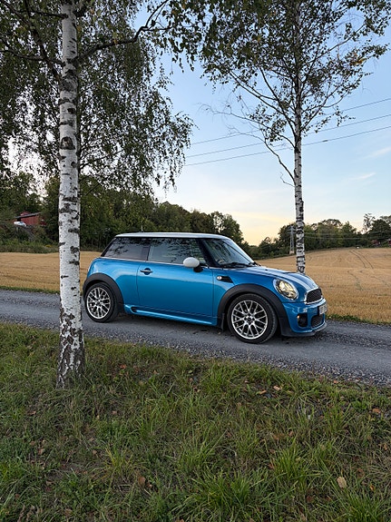 MINI Cooper 8 of 30