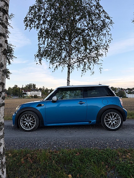 MINI Cooper 7 of 30