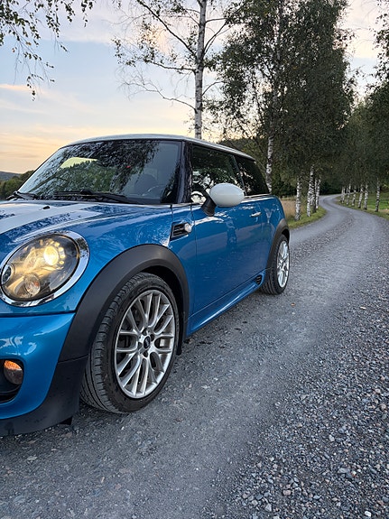 MINI Cooper 6 of 30