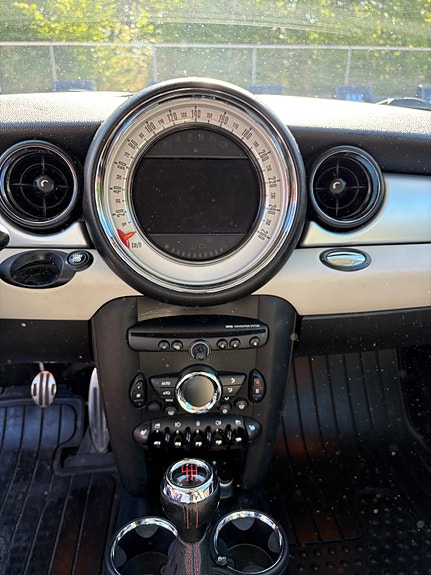 MINI Cooper 14 of 30