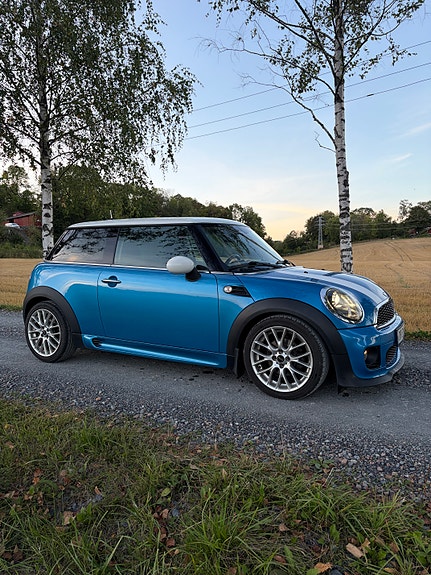 MINI Cooper 2 of 30