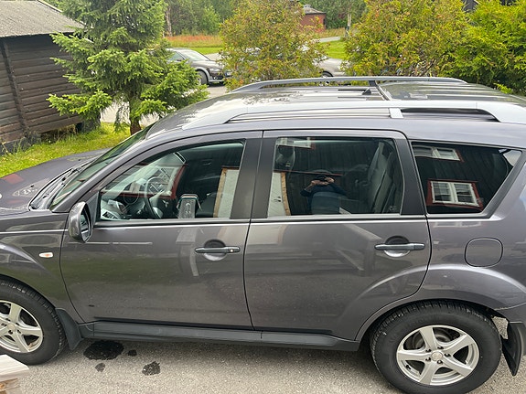 Mitsubishi Outlander 3 of 30