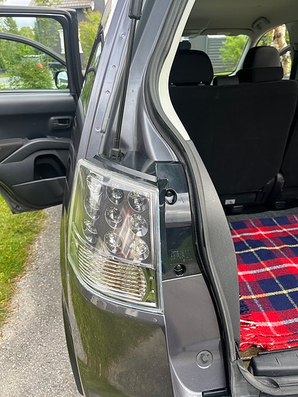 Mitsubishi Outlander 19 of 30