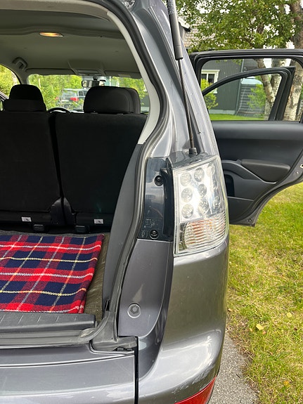 Mitsubishi Outlander 20 of 30