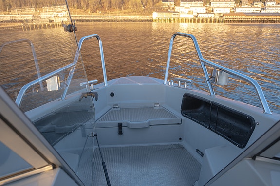 Buster XXL Cabin - Yamaha F150XL - Pilothouse 27 of 30