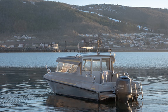 Buster XXL Cabin - Yamaha F150XL - Pilothouse 13 of 30