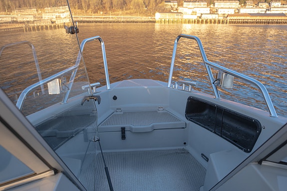 Buster XXL Cabin - Yamaha F150XL - Pilothouse 28 of 30