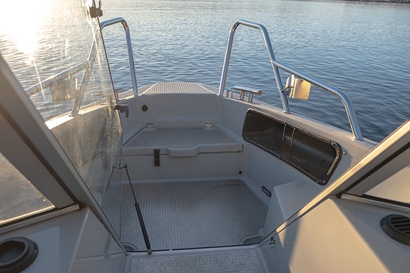 Buster XXL Cabin - Yamaha F150XL - Pilothouse 20 of 30