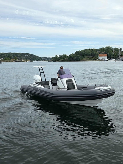 Grand 680 Golden Line Classic – Mercury 200 V6 3 of 5