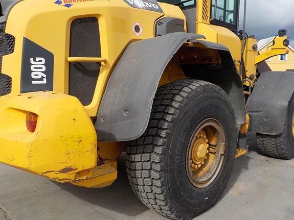 Volvo L90G 7 of 24