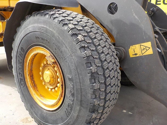 Volvo L90G 5 of 5