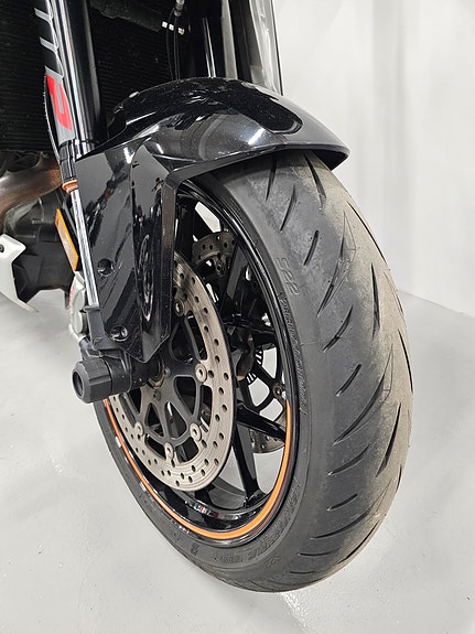 KTM 1290 Super Duke GT 3 of 14