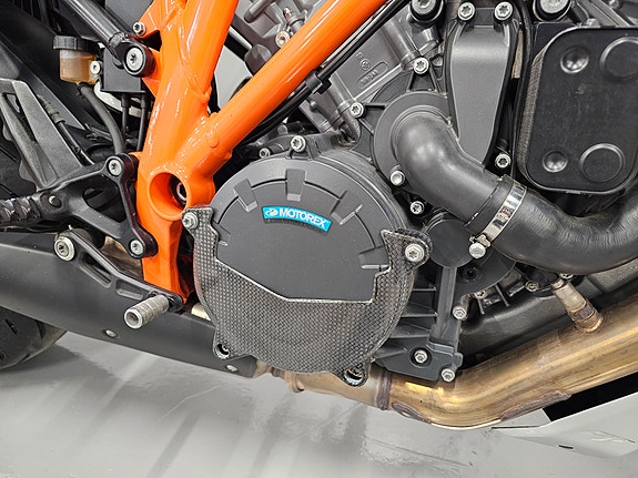 KTM 1290 Super Duke GT 8 of 14