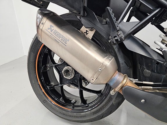 KTM 1290 Super Duke GT 9 of 14