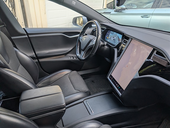 Tesla Model S 12 of 13