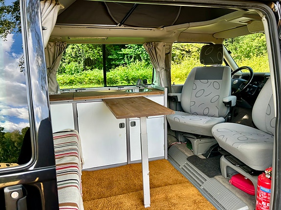 Volkswagen California 13 of 30