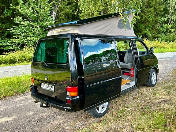 Volkswagen California 10 of 30