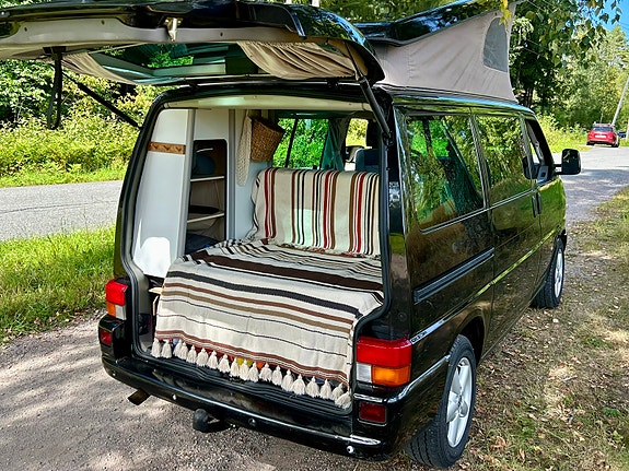 Volkswagen California 19 of 30