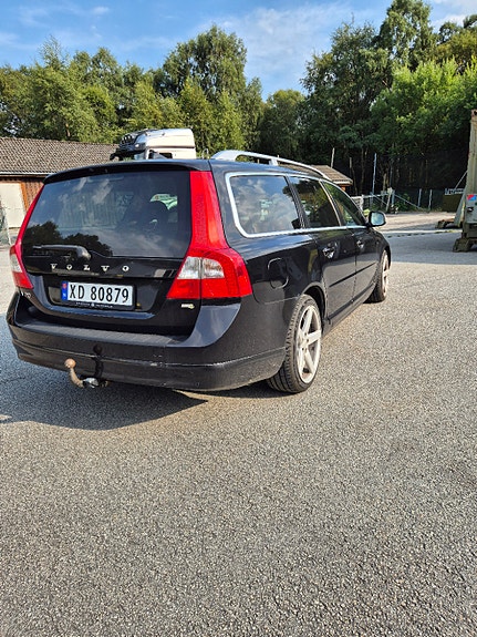 Volvo V70 3 of 11