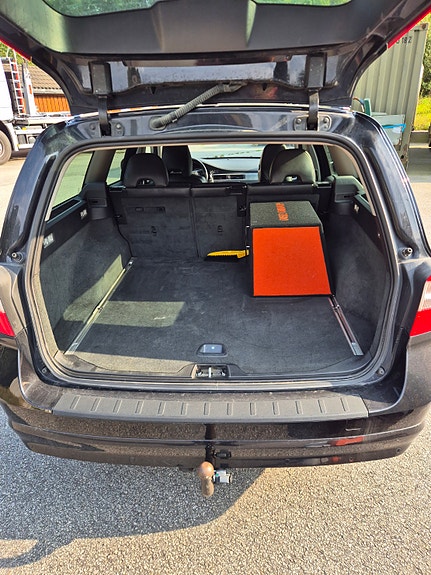 Volvo V70 6 of 11