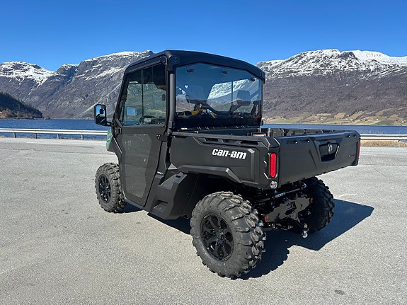 Can-Am Traxter HD7 XU 3 of 5