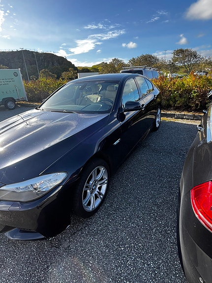BMW 523i 10 of 30