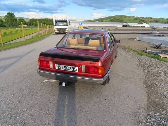 Opel Rekord 9 of 30