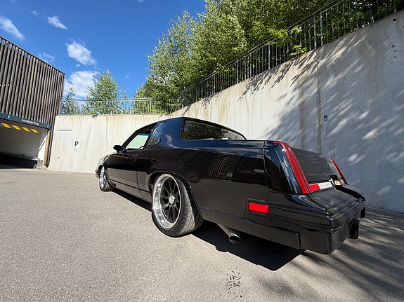 Oldsmobile Cutlass 4 of 5