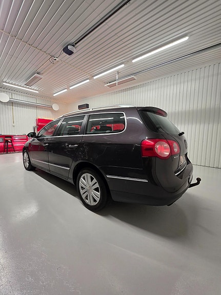 Volkswagen Passat 3 of 20