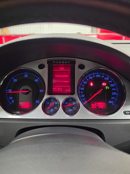 Volkswagen Passat 13 of 20
