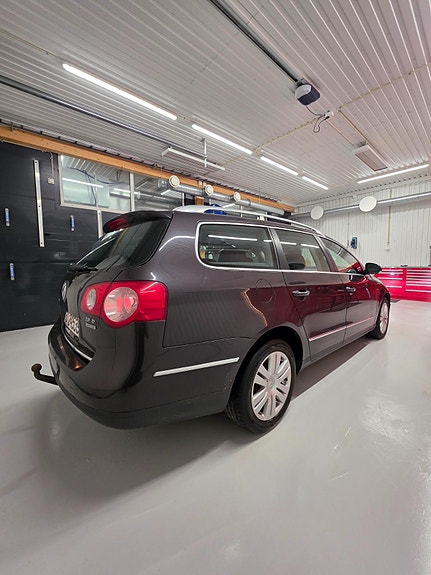 Volkswagen Passat 4 of 20