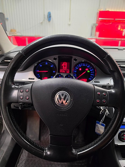 Volkswagen Passat 12 of 20