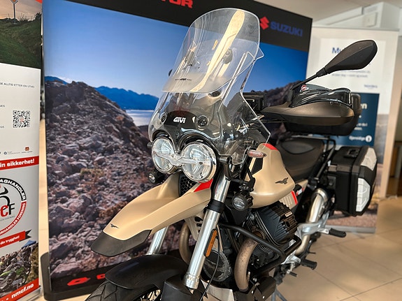 Moto Guzzi V85 TT Travel 3 of 5