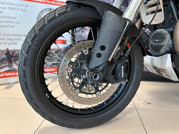 Moto Guzzi V85 TT Travel 4 of 5