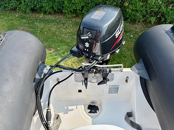 Suzumar MX350 med Suzuki 9.9 og BK båthenger 15 of 30