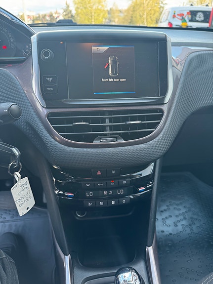 Peugeot 2008 17 of 17