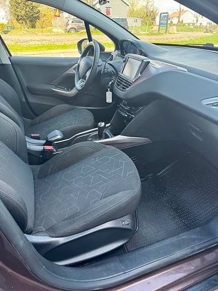 Peugeot 2008 9 of 17