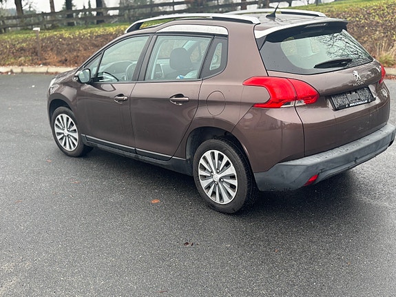 Peugeot 2008 5 of 17