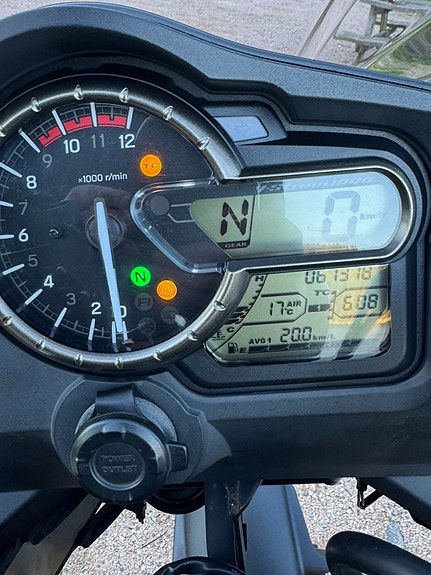 Suzuki DL 1000 V-Strom 7 of 11